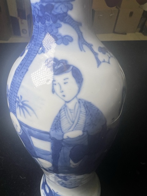 古玩陶瓷三娘教子圖青花觀音瓶真品鑒賞圖