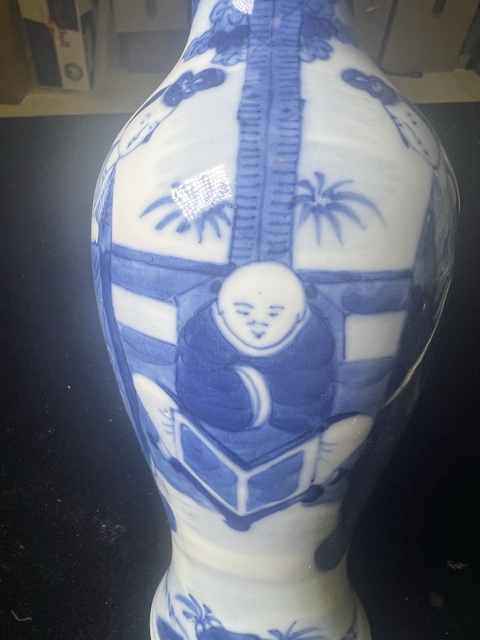 古玩陶瓷三娘教子圖青花觀音瓶真品鑒賞圖