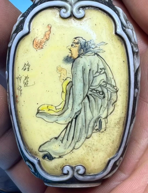 古玩陶瓷粉彩鼻煙壺真品鑒賞圖