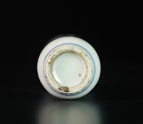 古玩陶瓷青花花卉紋鼻煙壺真品鑒賞圖