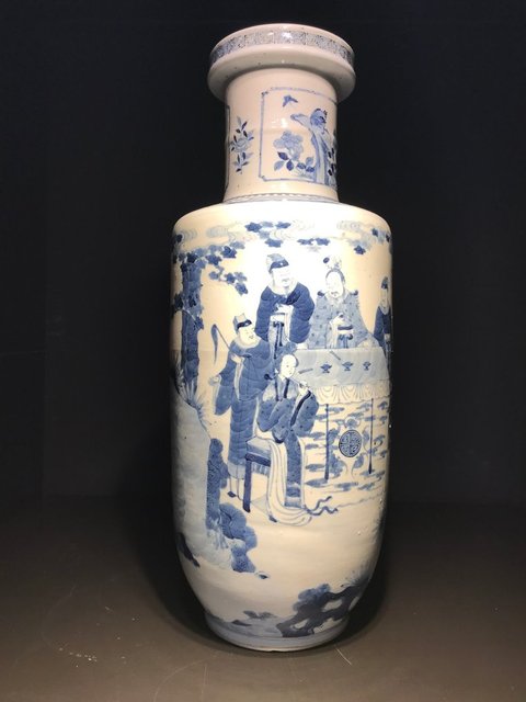 古玩陶瓷人物紋青花棒槌瓶真品鑒賞圖