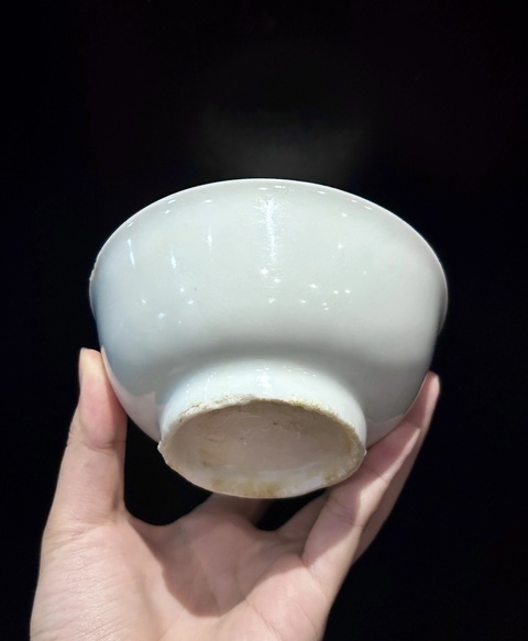 古玩陶瓷明德化窯白釉碗真品鑒賞圖