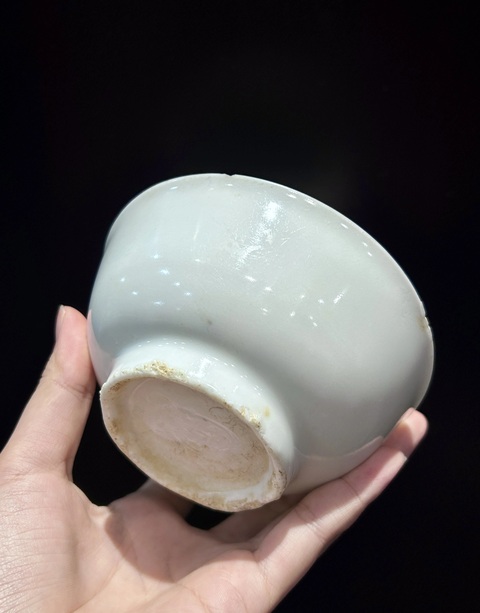 古玩陶瓷明德化窯白釉碗真品鑒賞圖
