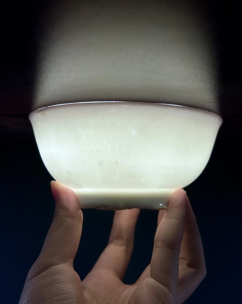 古玩陶瓷明德化窯白釉碗真品鑒賞圖