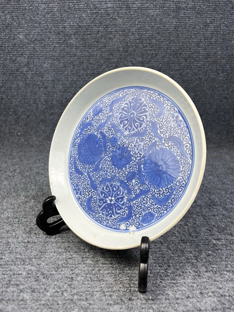 古玩陶瓷青花西番蓮花卉紋銅鑼洗真品鑒賞圖