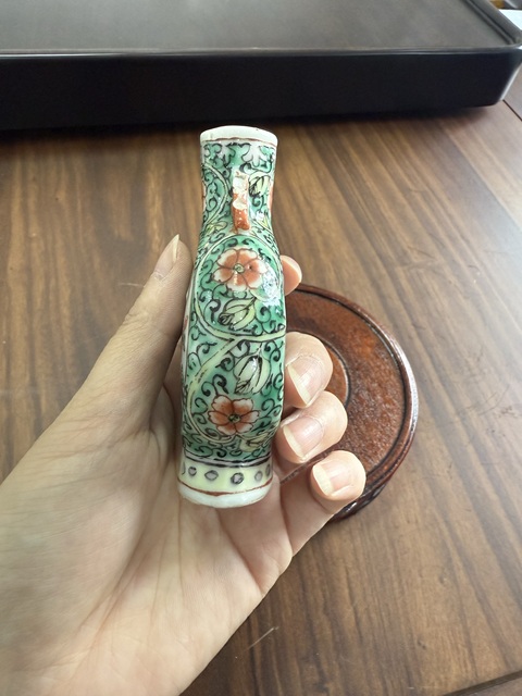 古玩陶瓷花卉紋五彩抱月瓶拍賣，當前價格1680元