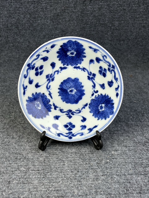 古玩陶瓷青花西番蓮花卉紋盤拍賣，當(dāng)前價(jià)格888元