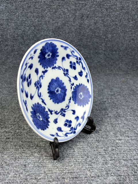 古玩陶瓷青花西番蓮花卉紋盤拍賣，當(dāng)前價(jià)格888元