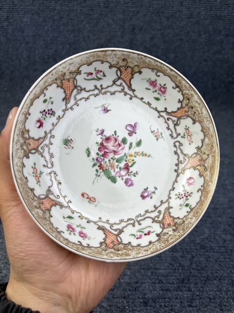 古玩陶瓷乾隆洋彩描金花卉紋盤拍賣,當前價格800元