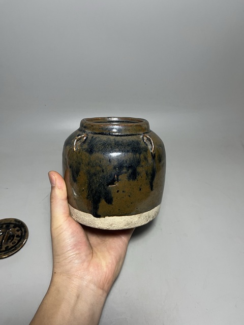 古玩陶瓷窯變黑釉四系茶葉罐拍賣，當前價格0元