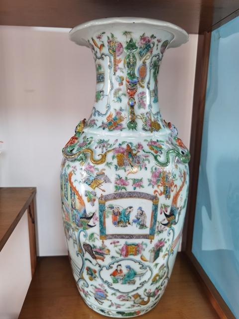 古玩陶瓷人物紋廣彩瓶拍賣，當前價格35000元