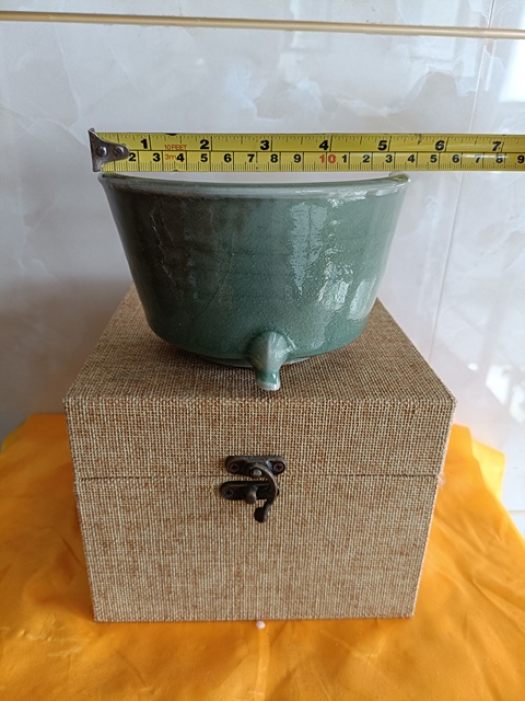 古玩陶瓷精品南宋龍泉梅子青釉吊腳爐拍賣，當(dāng)前價(jià)格598元