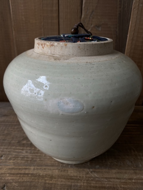 古玩陶瓷青釉茶葉罐拍賣，當前價格380元