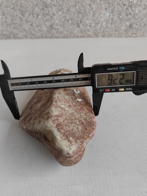 古玩玉器天然緬甸翡翠原石料拍賣,當(dāng)前價(jià)格1200元