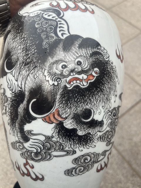 古玩陶瓷墨彩太獅少保圖紋瓶真品鑒賞圖