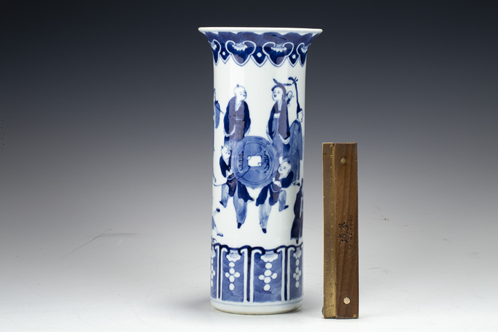 古玩陶瓷晚清·青花市井人物紋花觚真品鑒賞圖