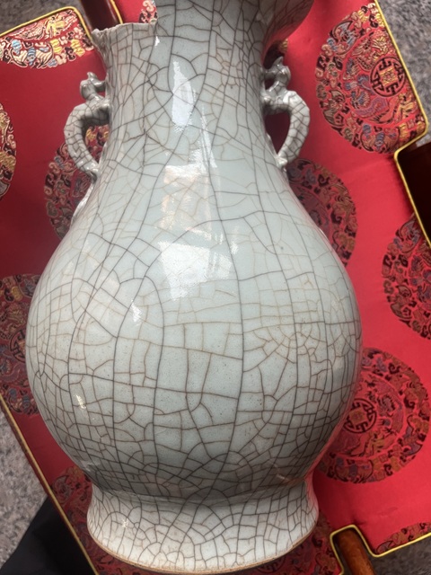 古玩陶瓷哥釉開片雙耳尊瓶真品鑒賞圖