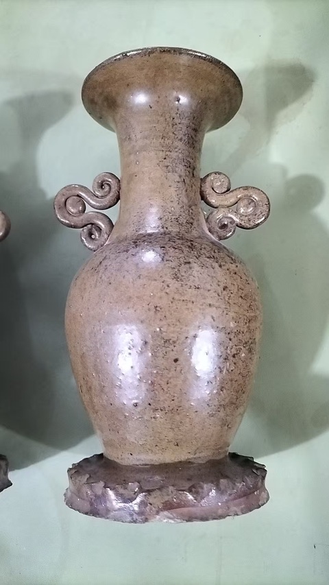 古玩陶瓷雙耳瓶真品鑒賞圖