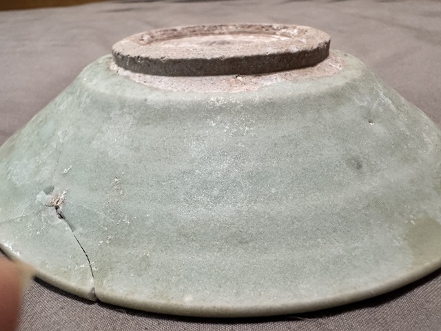 古玩陶瓷龍泉青瓷盤真品鑒賞圖