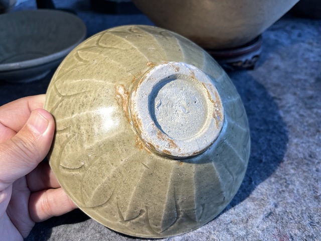 古玩陶瓷龍泉青瓷蓮瓣碗真品鑒賞圖