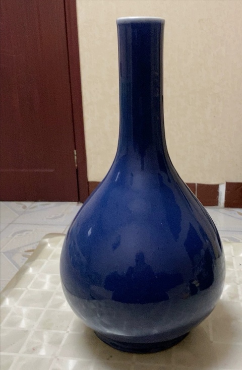古玩陶瓷霽藍(lán)釉膽式瓶，模糊，偏老真品鑒賞圖