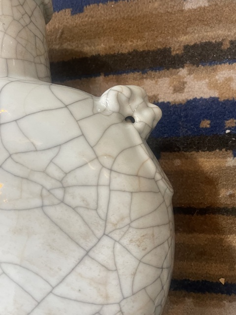 古玩陶瓷哥釉扁瓶真品鑒賞圖