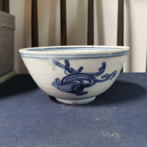古玩陶瓷摩羯龍紋青花碗真品鑒賞圖