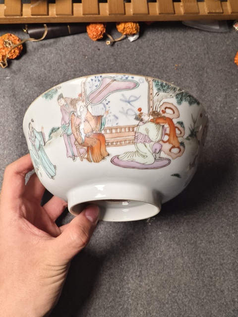 古玩陶瓷人物紋粉彩碗真品鑒賞圖