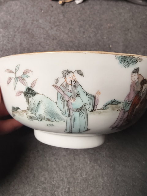古玩陶瓷人物紋粉彩碗真品鑒賞圖