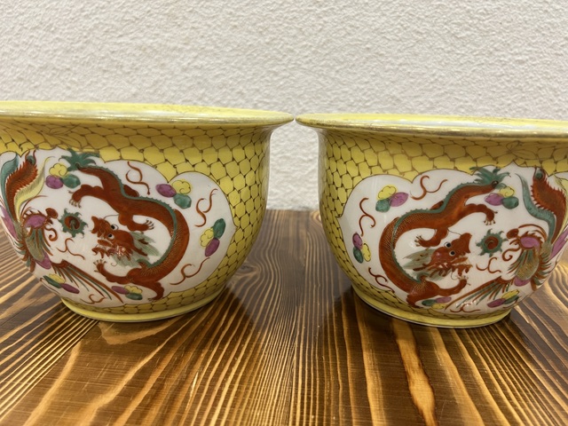 古玩陶瓷黃地開光粉彩龍鳳紋花盆拍賣，當前價格4520元