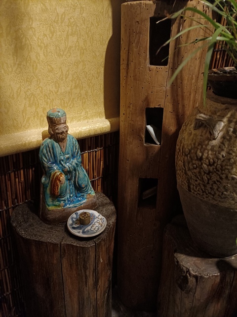 古玩陶瓷精品傳世明代琺華彩孔雀藍(lán)釉神像拍賣(mài),當(dāng)前價(jià)格568元