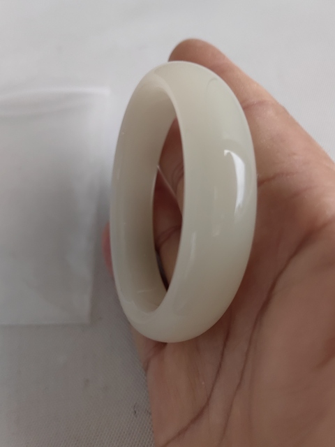 古玩玉器和田玉雕“素紋手鐲”拍賣,當(dāng)前價格850元