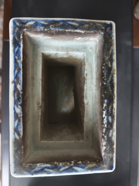 古玩陶瓷青花花卉紋香爐真品鑒賞圖