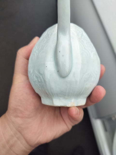 古玩陶瓷青白釉花卉紋執(zhí)壺真品鑒賞圖