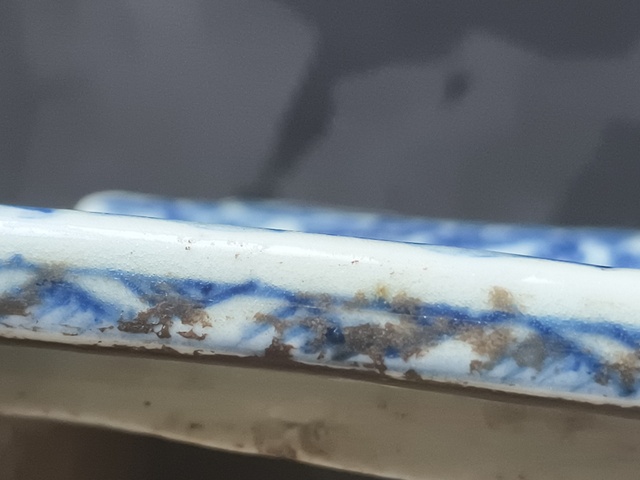 古玩陶瓷青花花卉紋香爐真品鑒賞圖