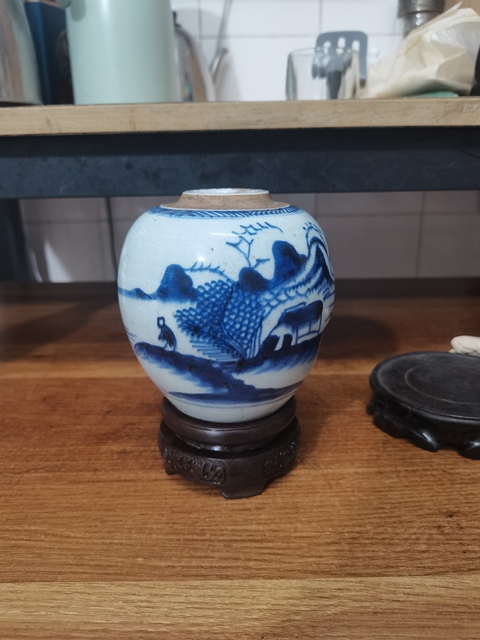 古玩陶瓷清早期雍正青花山水人物罐拍賣(mài)，當(dāng)前價(jià)格1500元
