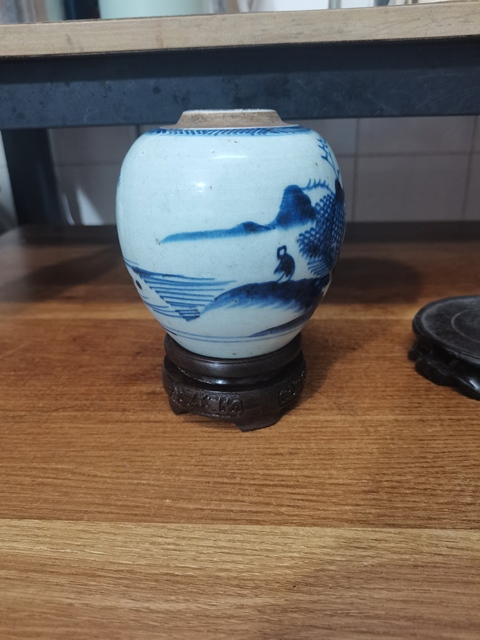 古玩陶瓷清早期雍正青花山水人物罐拍賣(mài)，當(dāng)前價(jià)格1500元