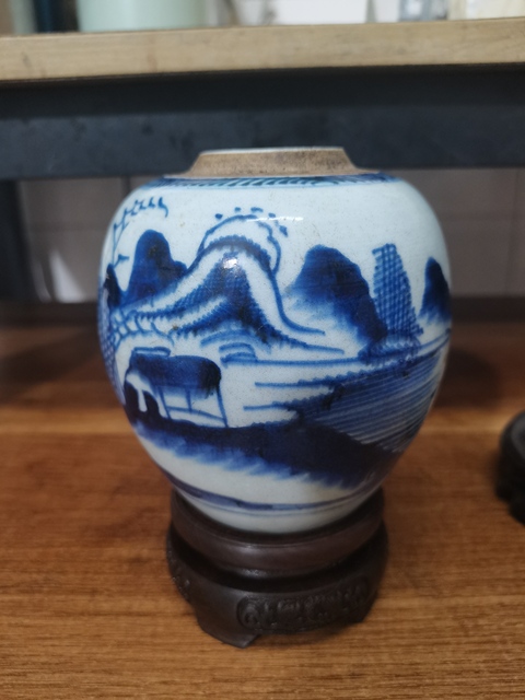 古玩陶瓷清早期雍正青花山水人物罐拍賣(mài)，當(dāng)前價(jià)格1500元