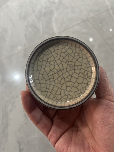 古玩陶瓷哥釉水盂真品鑒賞圖