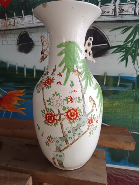 古玩陶瓷花鳥紋瓶拍賣,當(dāng)前價(jià)格140元