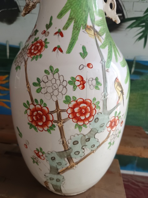 古玩陶瓷花鳥紋瓶拍賣,當(dāng)前價(jià)格140元