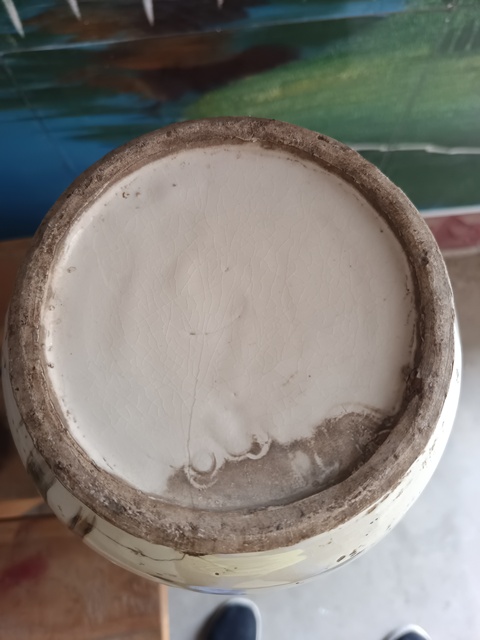 古玩陶瓷花鳥紋瓶拍賣,當(dāng)前價(jià)格140元