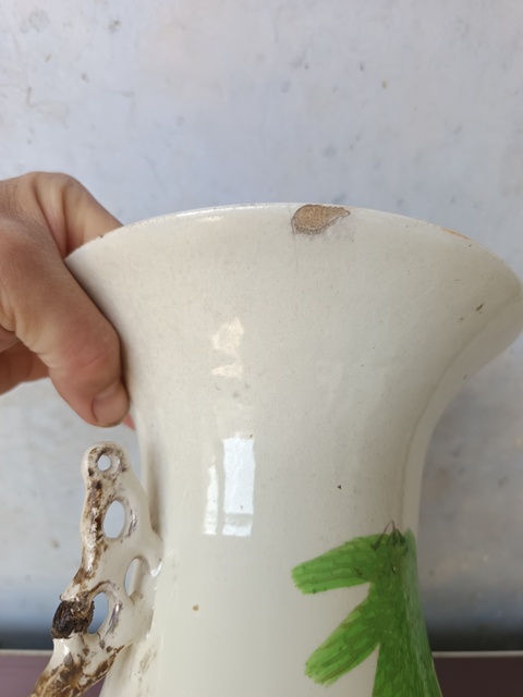 古玩陶瓷花鳥紋瓶拍賣,當(dāng)前價(jià)格140元