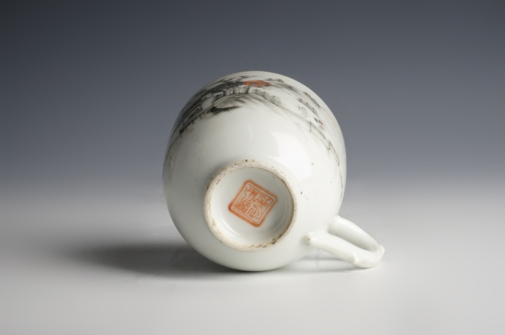 古玩陶瓷晚清·墨彩山水詩文把杯真品鑒賞圖