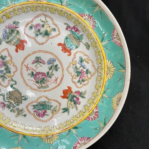 古玩陶瓷松石綠粉彩花卉紋折沿盤真品鑒賞圖