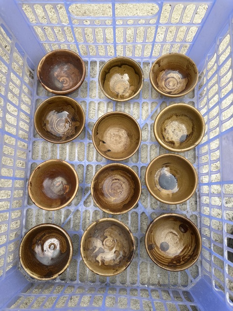 古玩陶瓷醬釉杯真品鑒賞圖