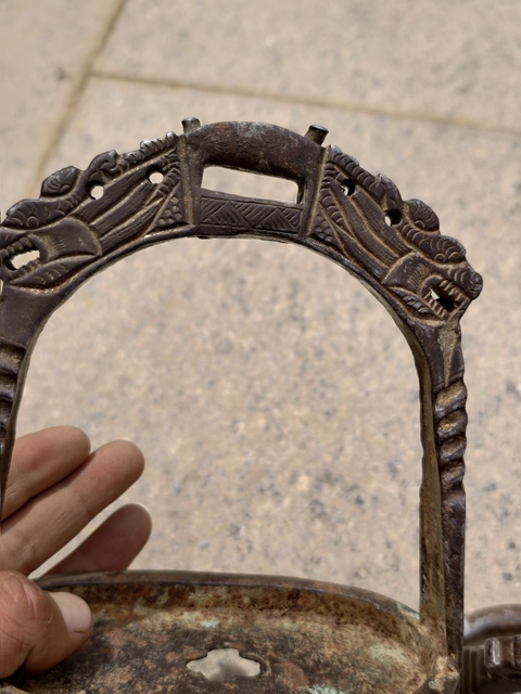 古玩雜項(xiàng)清代精鐵馬鐙真品鑒賞圖