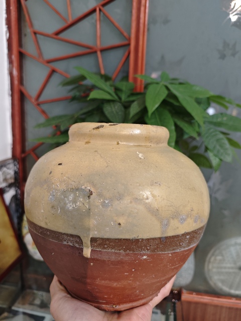 古玩陶瓷黃釉萬年罐拍賣,當前價格1500元