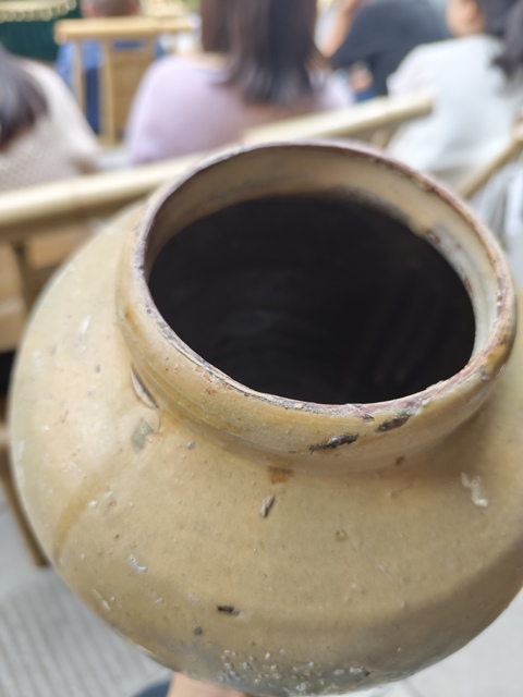 古玩陶瓷黃釉萬年罐拍賣,當前價格1500元