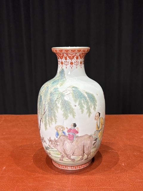 古玩陶瓷民國 粉彩人物紋瓶真品鑒賞圖